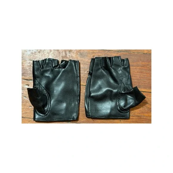 Black Faux Leather Fingerless Biker Gloves Silver Studded Punk Rock Goth Mens - Picture 2 of 3
